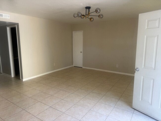 Building Photo - 7118 Westview Pl