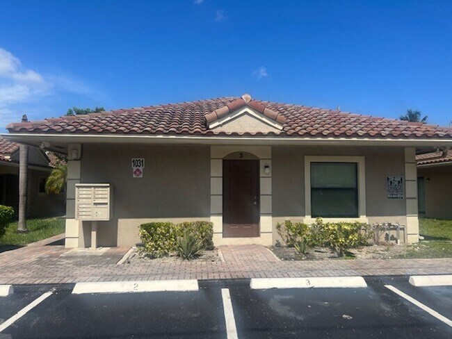 Building Photo - 1045 Villas LLC (1035 NE 10th Ave)