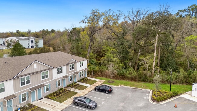 Building Photo - 8415 Zenith Cir