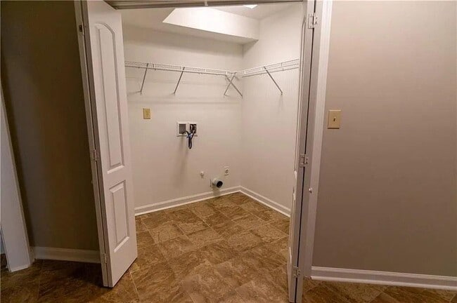 Building Photo - 3562 Bryant Ln