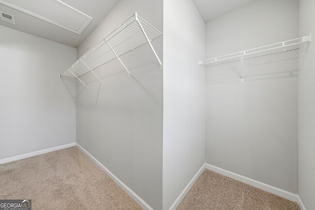 Building Photo - 59 Silver Birch Pass