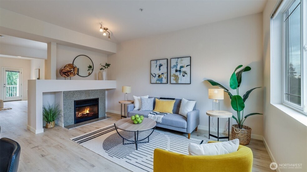 Building Photo - 15720 Manor Way