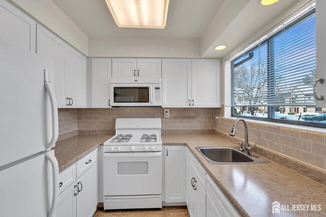 Building Photo - 603 Jacob Ct