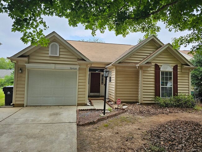 Building Photo - 10430 Brawley Ln