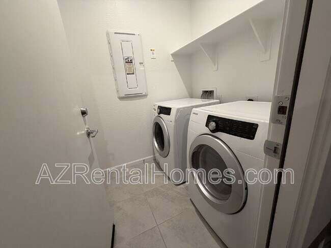 Building Photo - 32303 Tynley Grace Pl