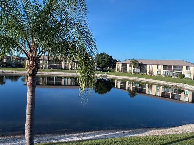 Building Photo - 4016 Oakview Dr