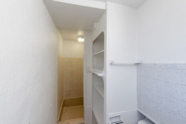 Building Photo - 127 S 1000 W