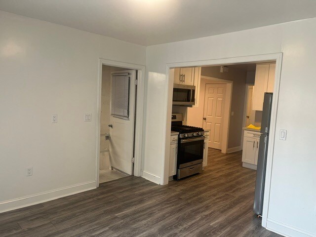 Building Photo - 2069 Solano Way