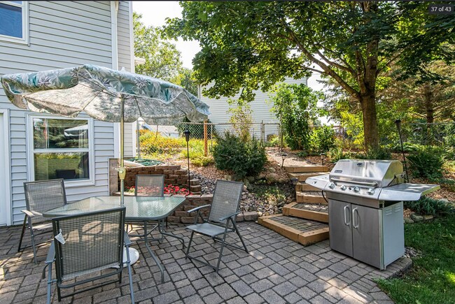 Building Photo - 4235 Stoneham Ln NW