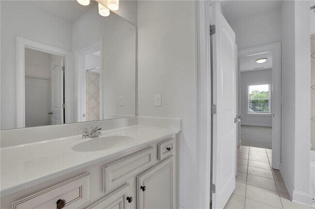 Building Photo - 56 Addison Woods Dr