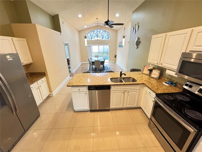 Building Photo - 1306 Casterton Cir