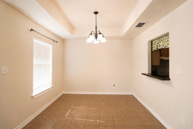 Building Photo - 1014 Ranchway Dr