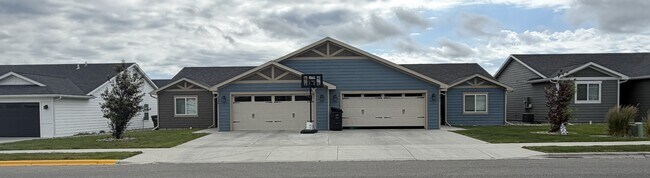Building Photo - 2321 Gleneagles Blvd