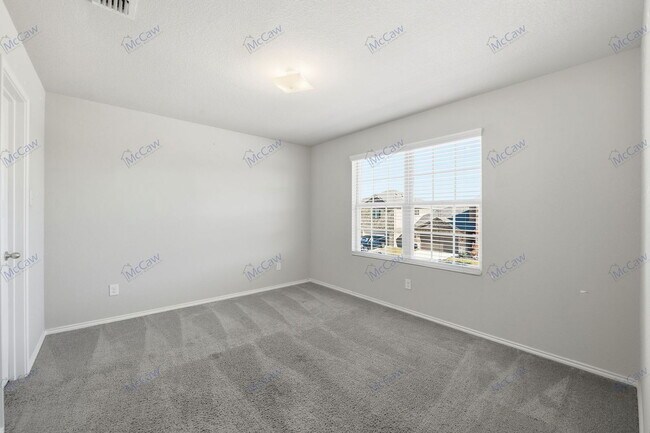 Building Photo - 8005 Gangway Dr