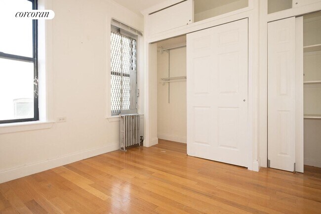 Building Photo - 67 W 107th St