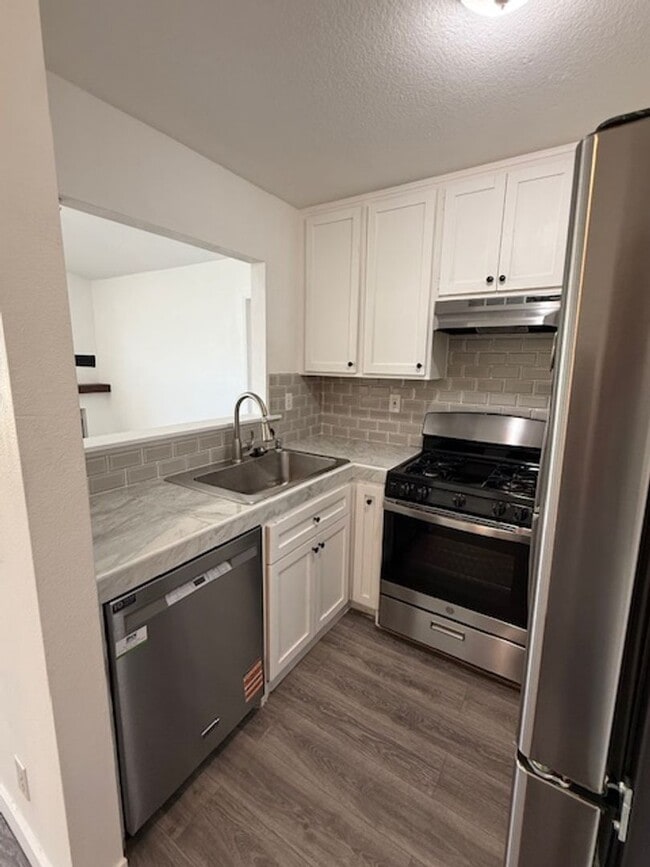 Building Photo - 2 Bed, 2 Bath upper end unit in Beautiful Rancho Santa Margarita