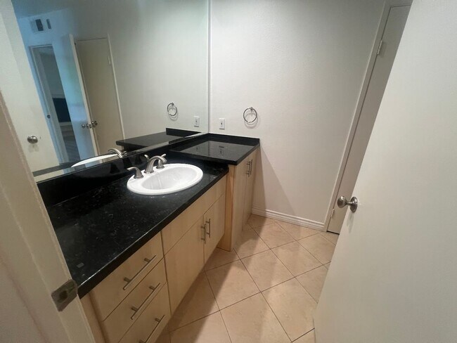 Building Photo - Beautifully located 2 Bedroom, 2 Bathroom, Canoga Park Condominium for Lease!