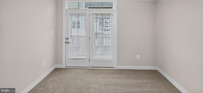 Building Photo - 2542 VERONA Pl