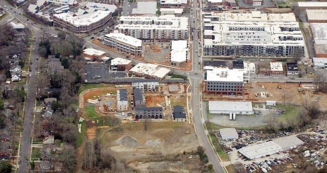 Aerial Photo - Tremont Square Townhomes