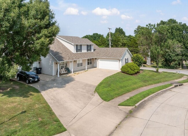 Building Photo - 1721-1723-1723 Juniper Dr