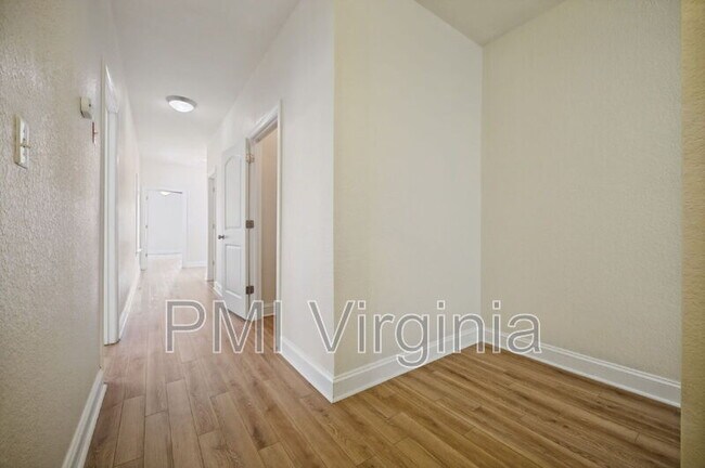 Building Photo - 810 Great Marsh Ave
