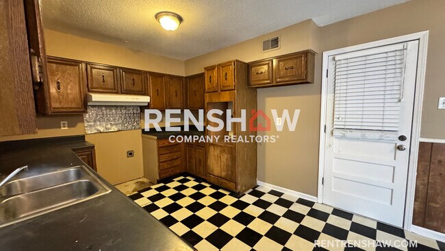 Building Photo - 5249 Kimbark Woods Dr