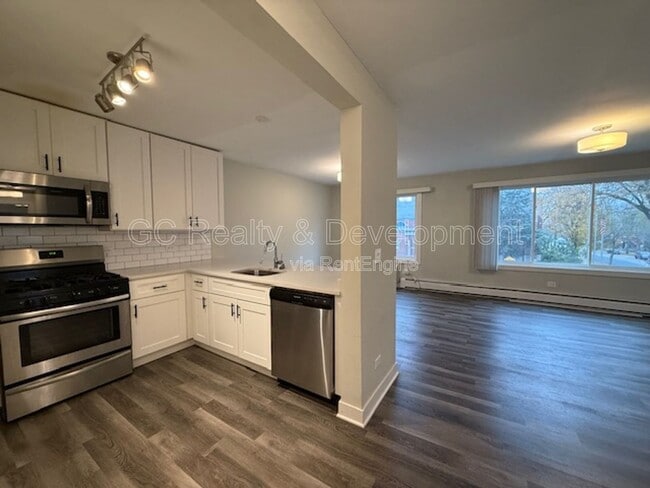 Building Photo - 800 Graceland Ave