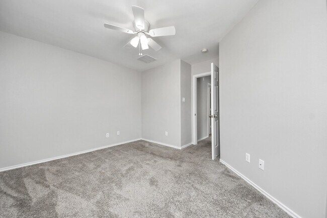 Building Photo - 16850 Brooktondale Ct