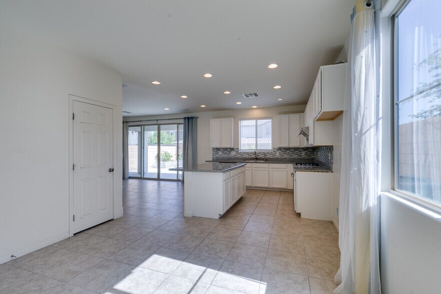 Building Photo - 6442 Kobe Knoll Ct