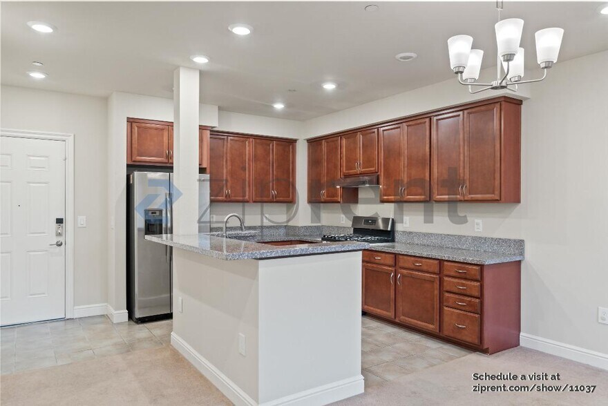 Building Photo - 1368 El Camino Real