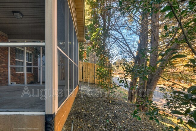 Building Photo - 200 Kline St NW