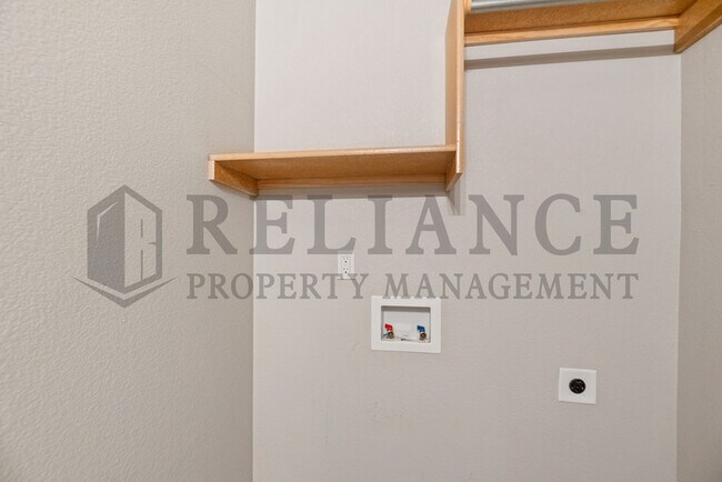 Building Photo - 3738 N Tyler Ct