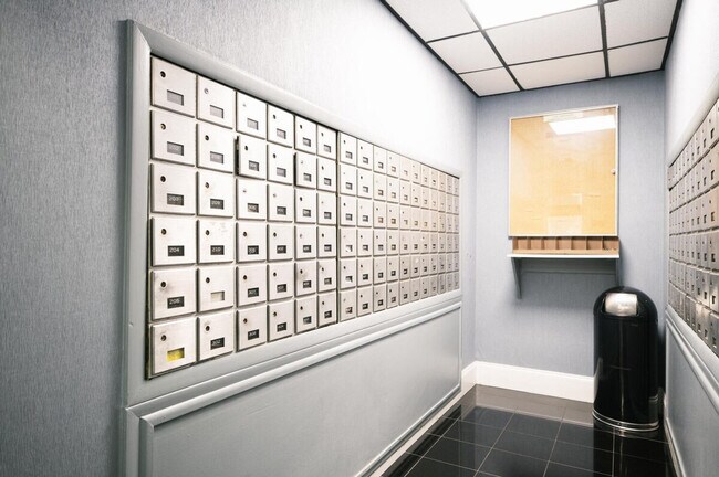 Building Photo - 215 Piedmont Ave NE