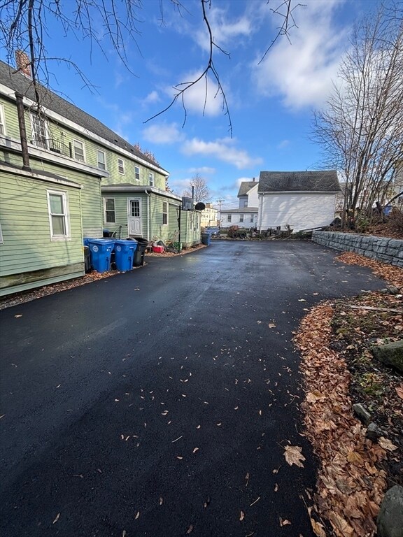 Building Photo - 33 Gorham St