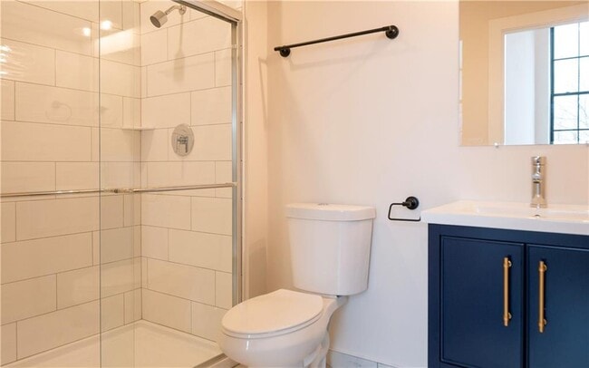 Building Photo - 15 Cranston Ave