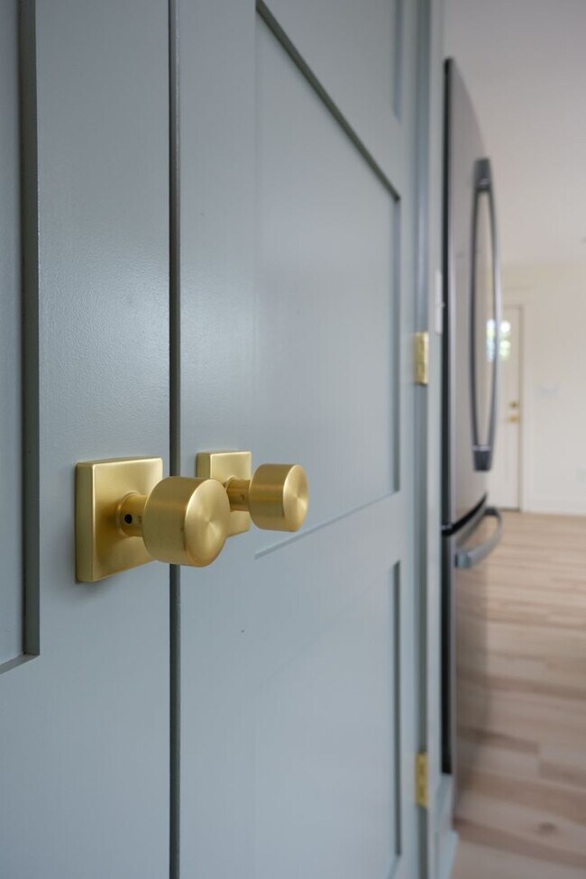 Building Photo - Custom Design Home in Greenville w/ Lawn C...