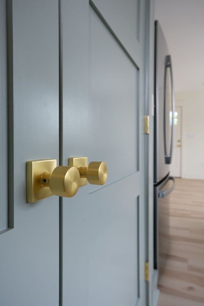 Building Photo - Custom Design Home in Greenville w/ Lawn Care included!