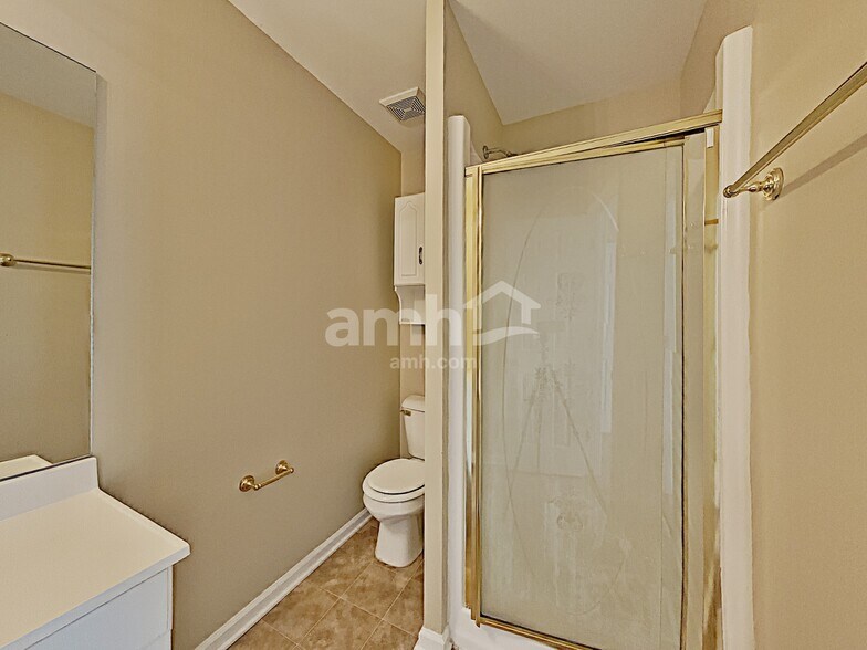Building Photo - 104 Sunset Dr