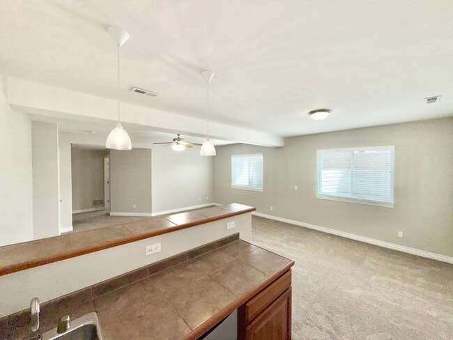 Building Photo - WELCOME HOME!