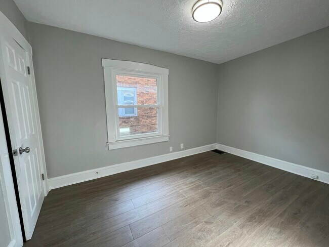 Building Photo - 3628 Birchwood Ave