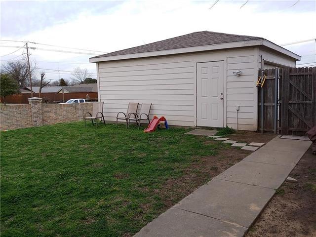 Building Photo - 2637 Boedeker Dr