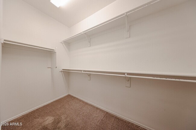 Building Photo - 12041 W Cottontail Ln