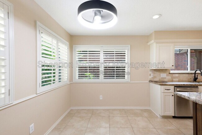 Building Photo - 7239 N Hearthstone Green Dr