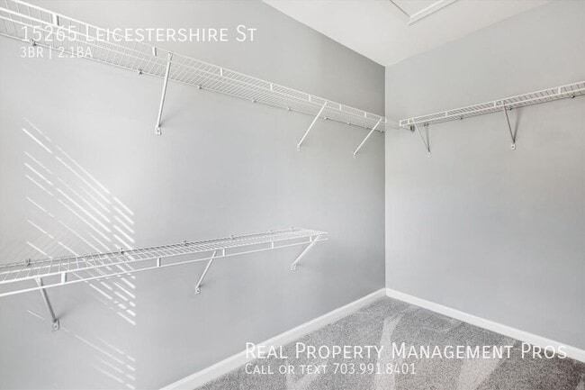 Building Photo - 15265 Leicestershire St