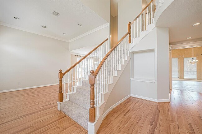 Building Photo - 13135 Finch Brook Dr