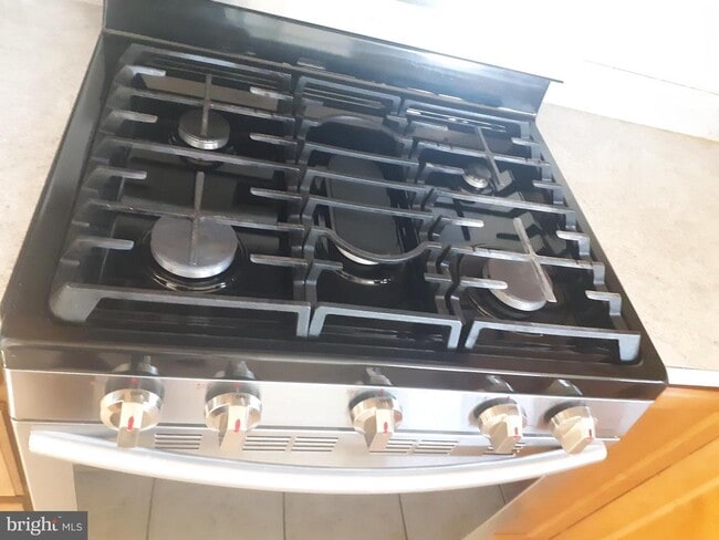 Building Photo - 3320 Anne De Bourgh Dr