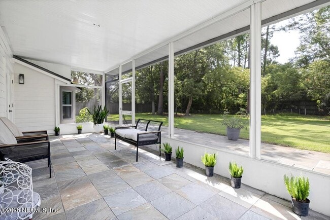 Building Photo - 14352 Crystal Cove Dr S