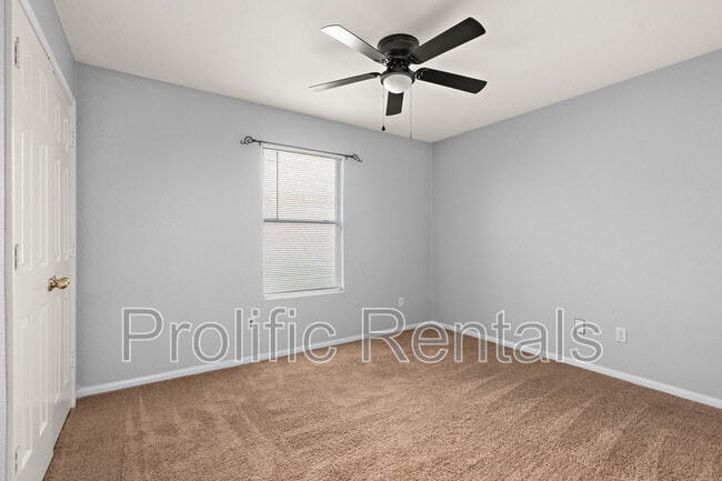 Building Photo - 3308 Catalina Dr