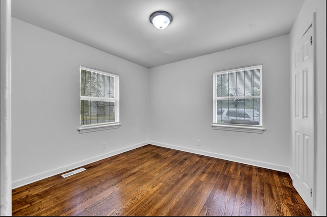 Building Photo - 1725 Mims St SW