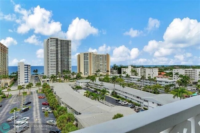Building Photo - 3113 S Ocean Dr